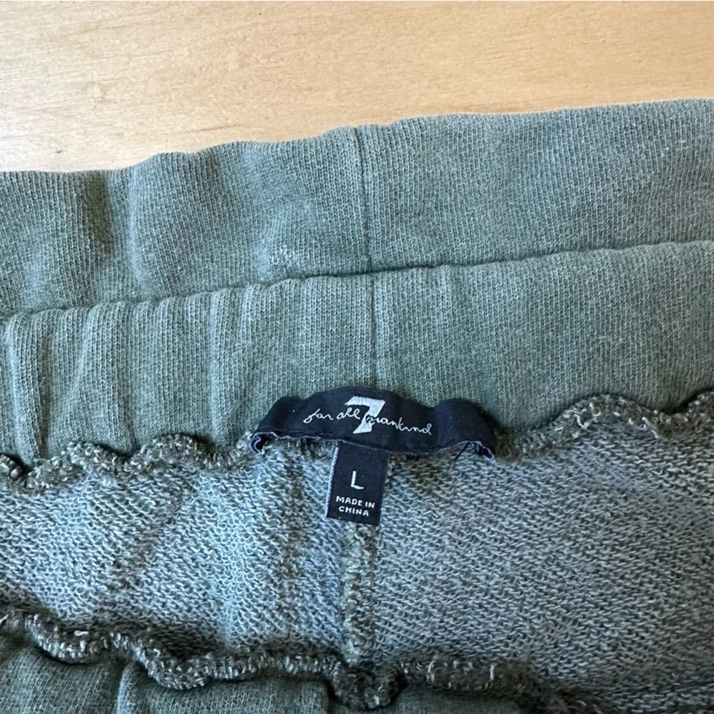 7 For All Mankind Joggers - Green - Size LARGE - Picture 4 of 4
